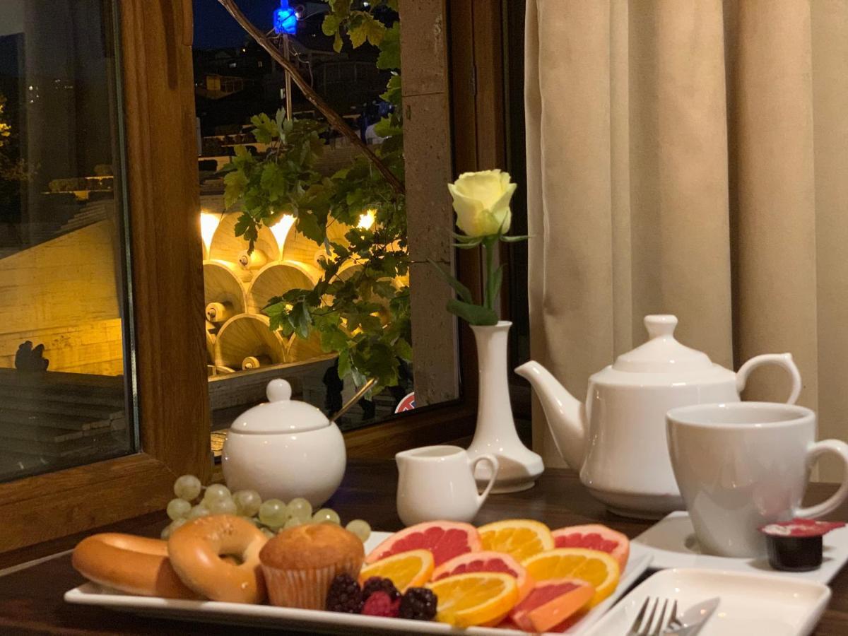 Studio Boutique Hotel At Cascade Erywań Zewnętrze zdjęcie